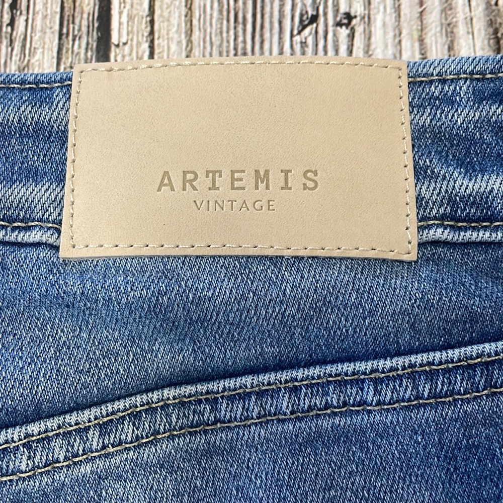NWT Distressed HIGH RISE BERMUDA SHORTS - Picture 8 of 13